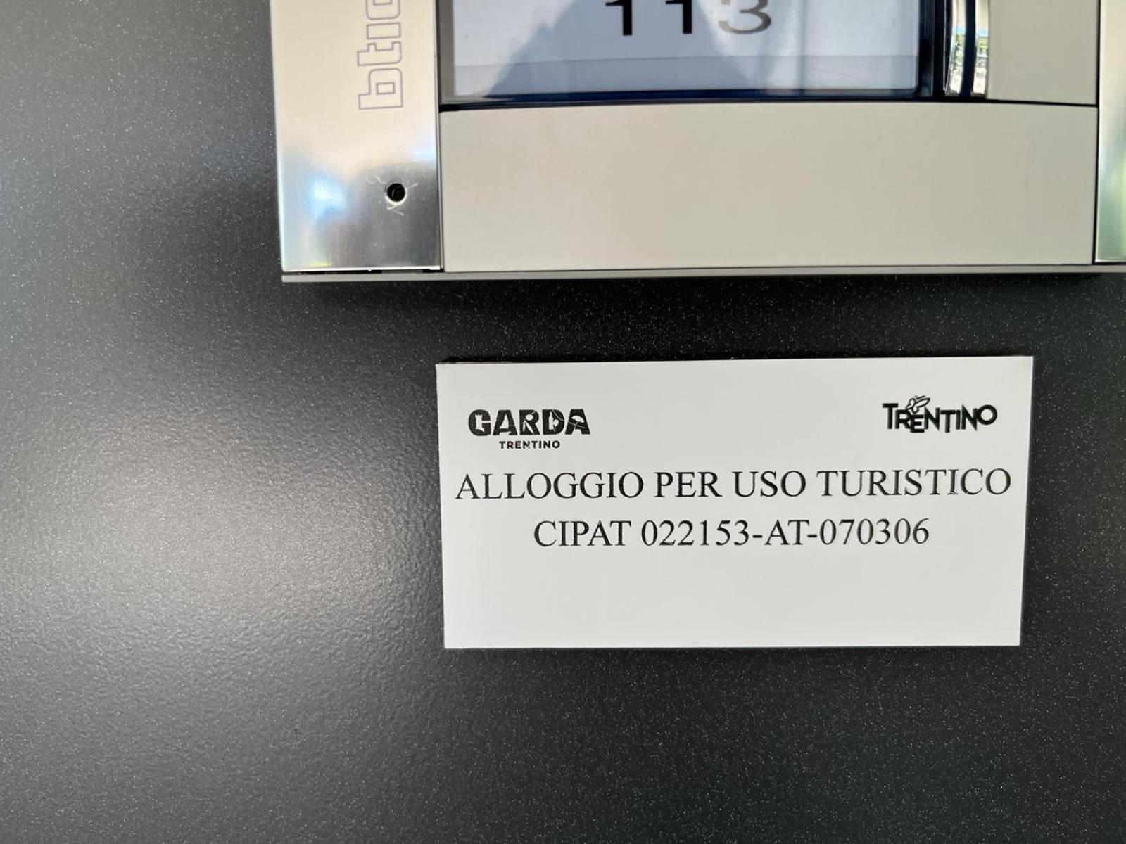 Appartamento Al Lago Рива дел Гарда Екстериор снимка