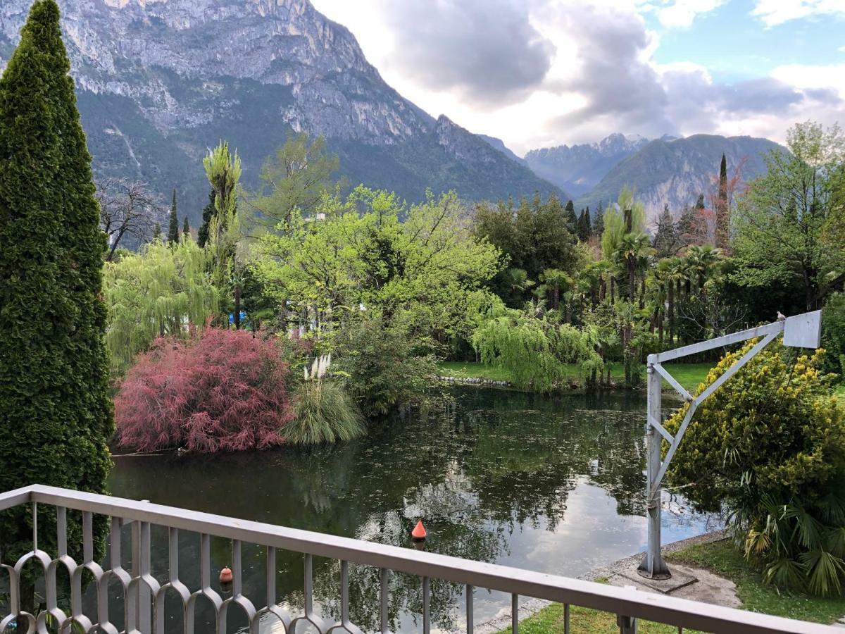 Appartamento Al Lago Рива дел Гарда Екстериор снимка
